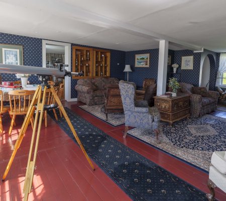 Farmhouse-Livingroom-looking-towards-fireplace